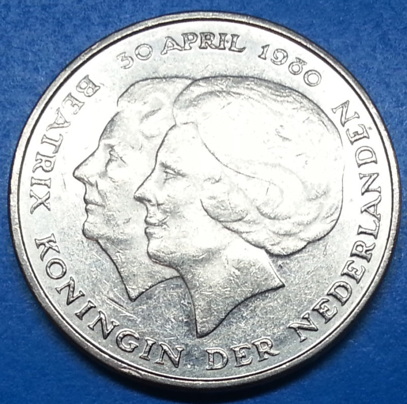 1 Gulden 1980 «Dubbele Kop» — Investure of New Queen — Магазин для нумизматов в Алматы 1 Gulden 1980 «Dubbele Kop» — Investure of New Queen — Магазин для нумизматов в Алматы